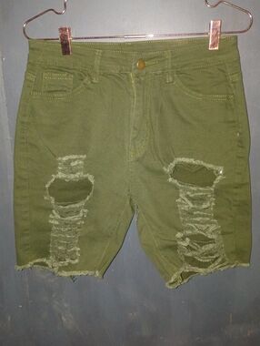 💰4/$15 Olive Green Distressed Womens Denim Shorts